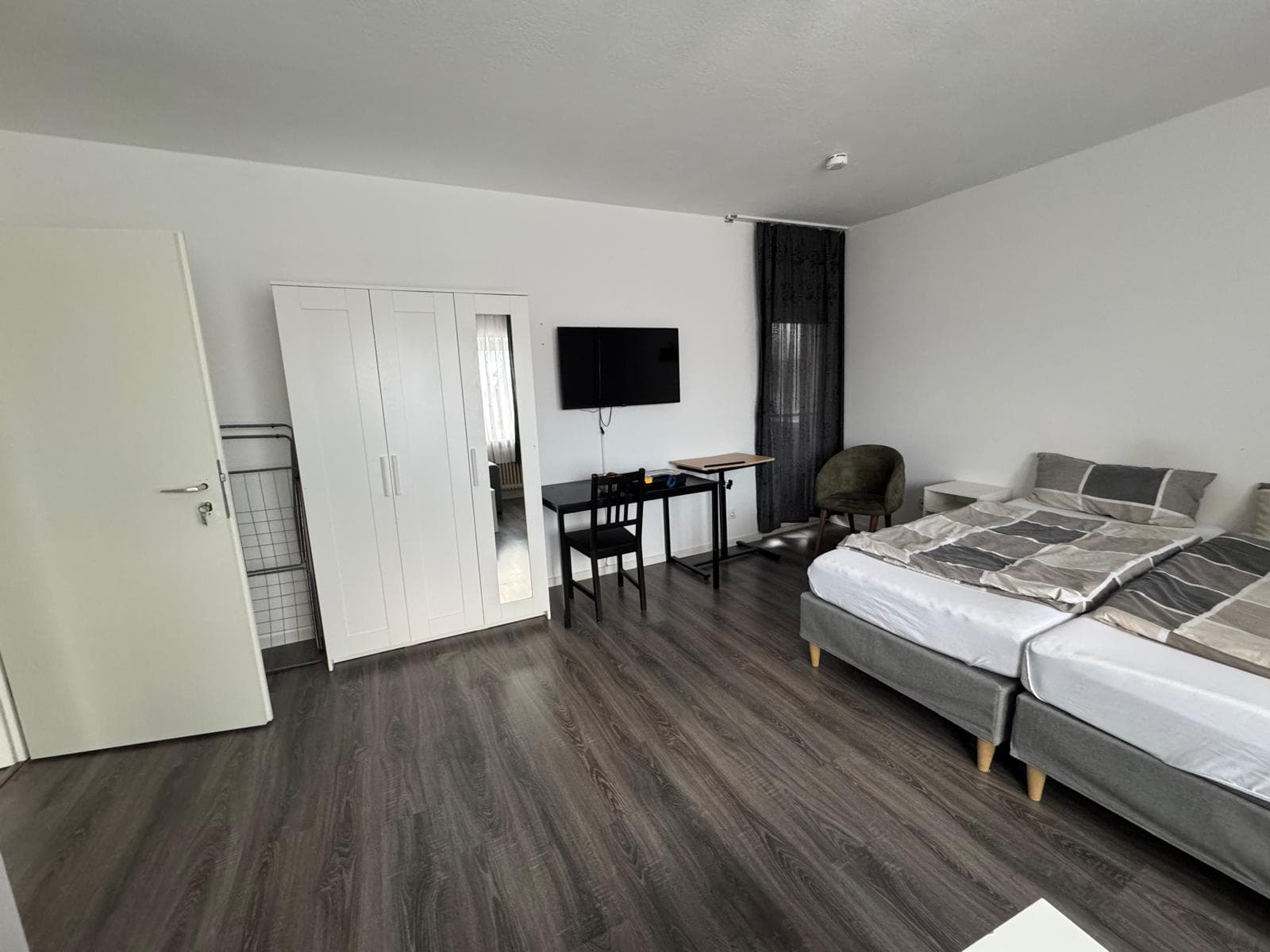 Schwarz — آپارتمان‌های مبله در هانوفر, Groß-Buchholz — 2